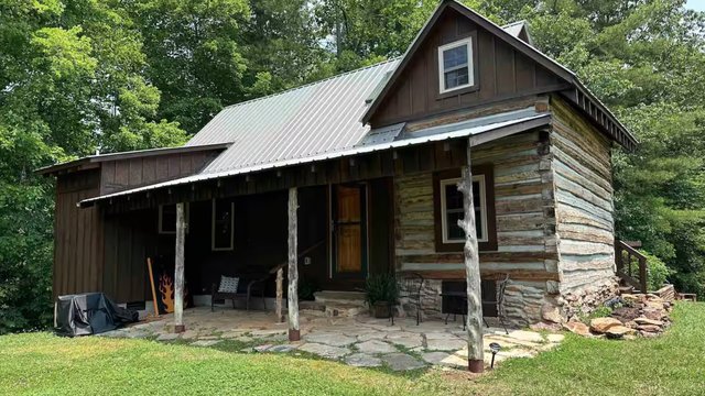 Chestnut Branch Farm Cabin.avif