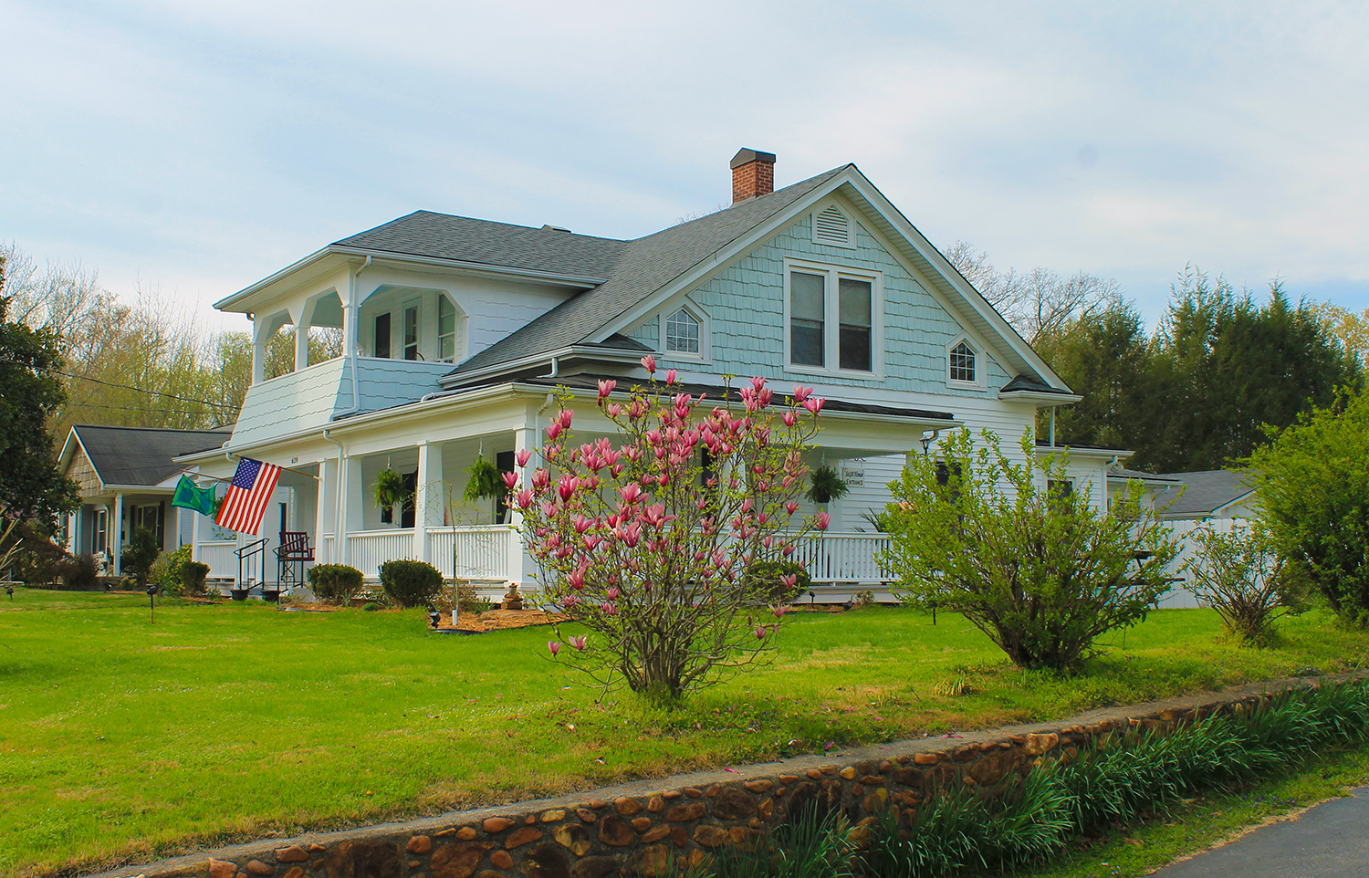 Six28 House Bed & Breakfast Inn - Yadkin Valley, NC